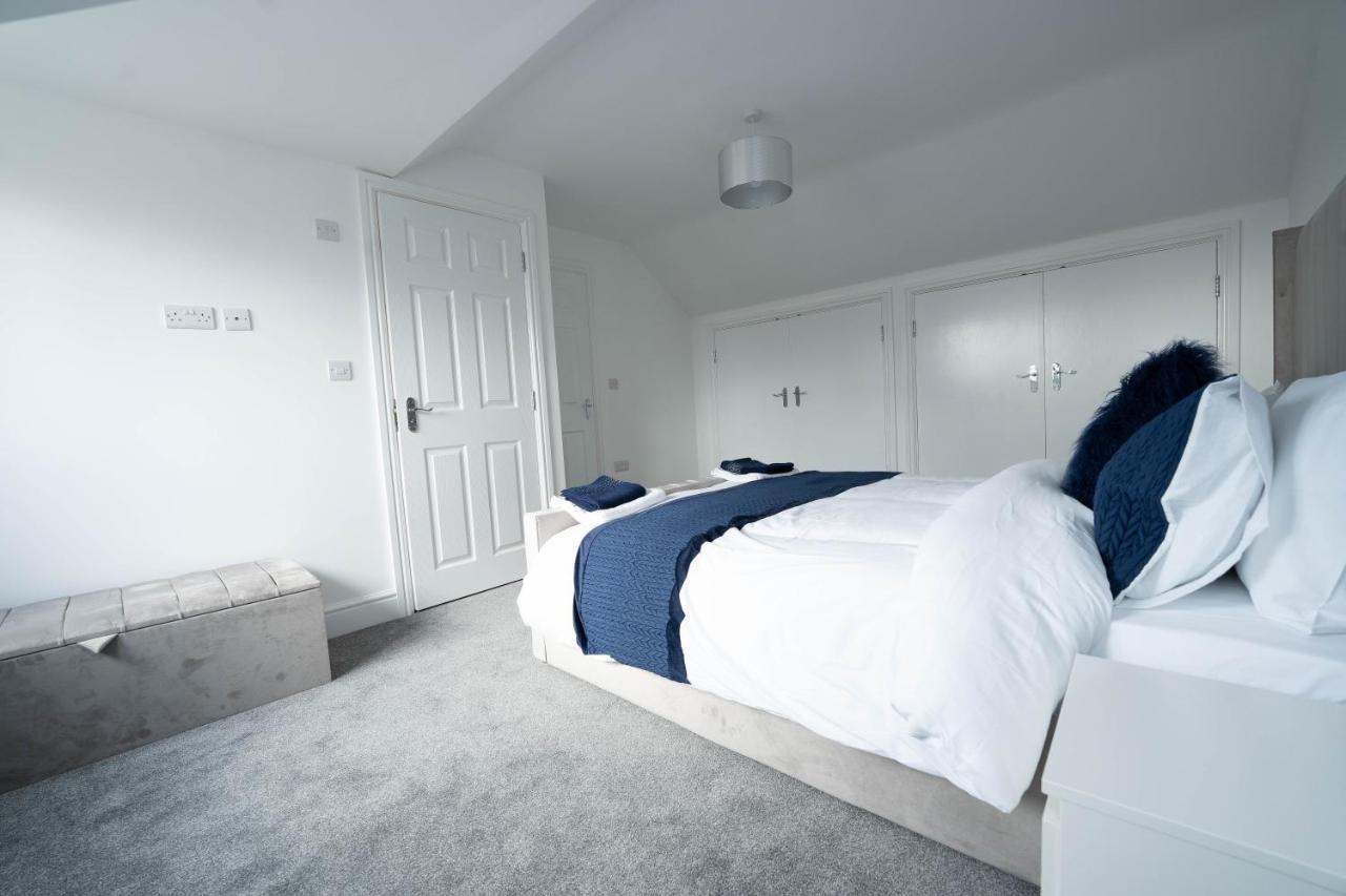 Entire Modern Home With Private Parking For 6/8 Persons Worksop Eksteriør bilde