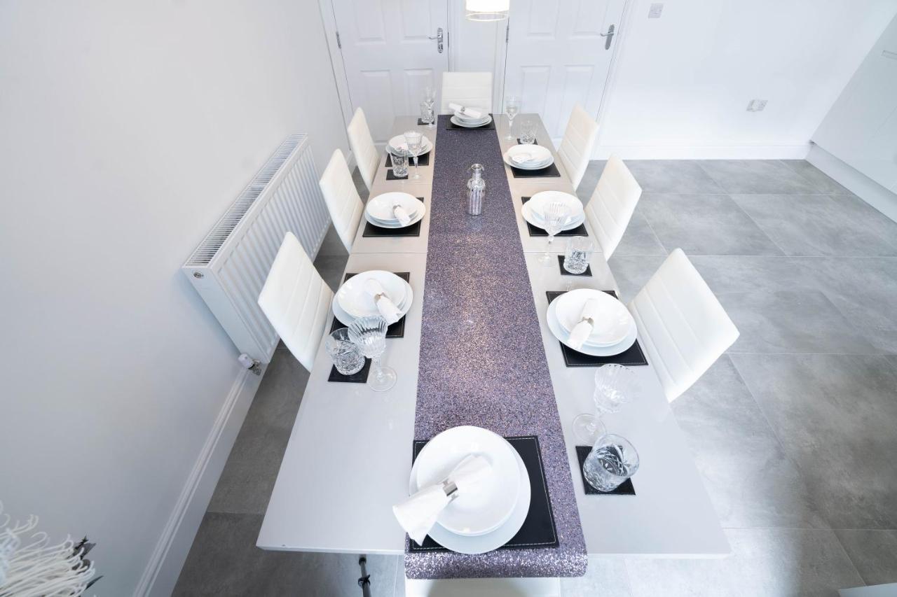 Entire Modern Home With Private Parking For 6/8 Persons Worksop Eksteriør bilde